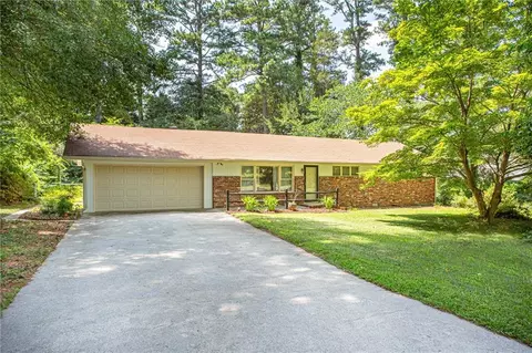 188 Pine Forest Dr, Lawrenceville, GA 30046
