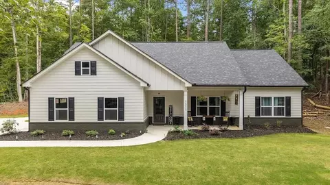 5525 Belle Meade Dr, Villa Rica, GA 30180