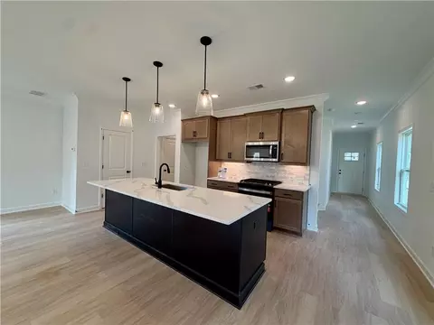 348 Marigold Ln, Woodstock, GA 30188