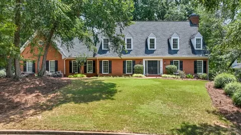 8705 River Bluff Ln, Roswell, GA 30076
