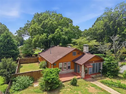 1012 SW Birch St SW, Atlanta, GA 30310