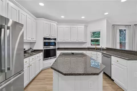Kitchen - 3355 Kates Way, Duluth, GA 30097 photo 2 of 4