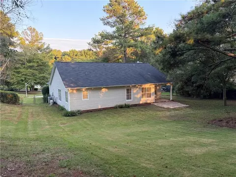 Exterior - 1447 Millstone Ct, Bethlehem, GA 30620 photo 14 of 26