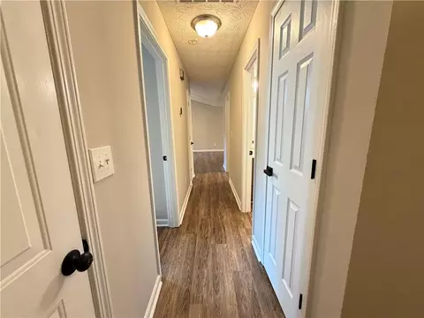 Entry Way - 1447 Millstone Ct, Bethlehem, GA 30620 photo 2 of 2