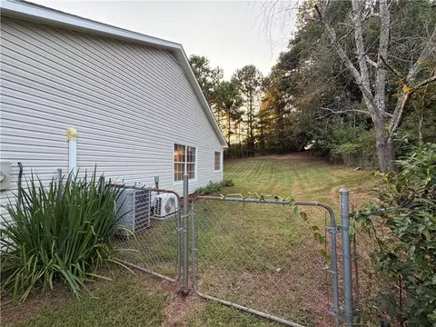 Exterior - 1447 Millstone Ct, Bethlehem, GA 30620 photo 20 of 26
