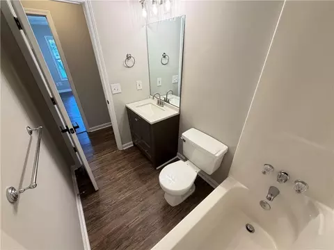 Bath - 1447 Millstone Ct, Bethlehem, GA 30620 photo 2 of 6