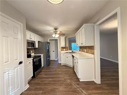 Kitchen - 1447 Millstone Ct, Bethlehem, GA 30620 photo 1 of 3
