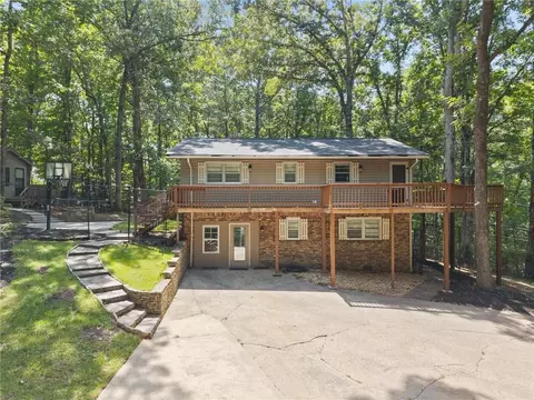 7803 Beachwood Dr, Murrayville, GA 30564