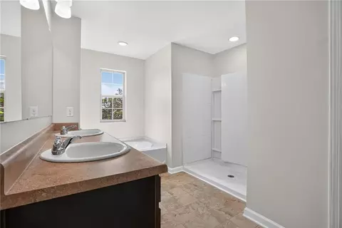 Bath - 1961 Osprey Dr, Hampton, GA 30228 photo 2 of 2