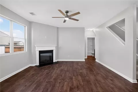 Living - 1961 Osprey Dr, Hampton, GA 30228 photo 3 of 4