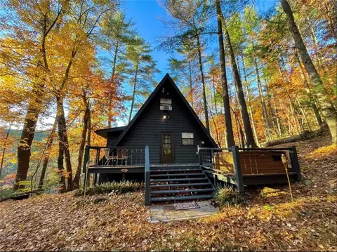 249 Hemlock Ln, Suches, GA 30572