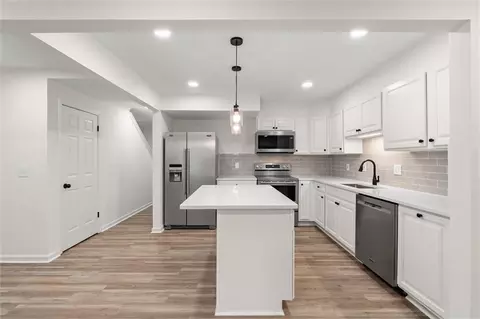 Kitchen - 4147 N Gloucester Pl, Chamblee, GA 30341 photo 1 of 3
