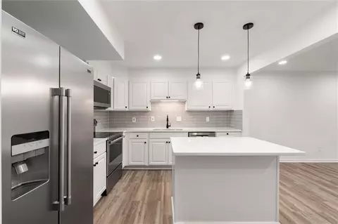 Kitchen - 4147 N Gloucester Pl, Chamblee, GA 30341 photo 2 of 3