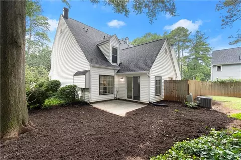Exterior - 4147 N Gloucester Pl, Chamblee, GA 30341 photo 2 of 4