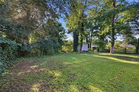 Exterior - 5911 Meadowview Rd, Rex, GA 30273 photo 7 of 7