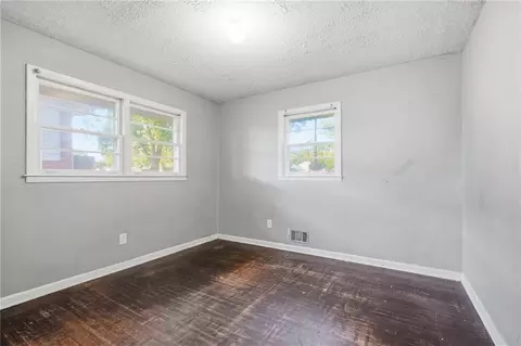 Bedroom - 5911 Meadowview Rd, Rex, GA 30273 photo 5 of 9