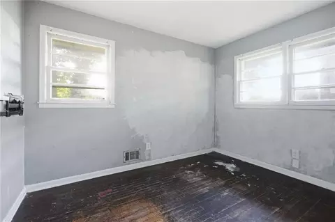 Bedroom - 5911 Meadowview Rd, Rex, GA 30273 photo 7 of 9