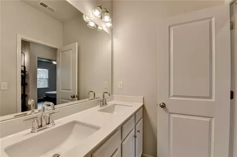 Bath - 3356 Fall Branch Ln, Buford, GA 30519 photo 2 of 6