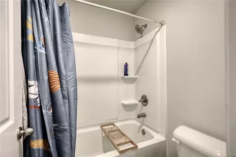 Bath - 95 Bridgemill Dr, Covington, GA 30014 photo 3 of 3
