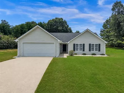 7020 Greenridge Dr, Loganville, GA 30052