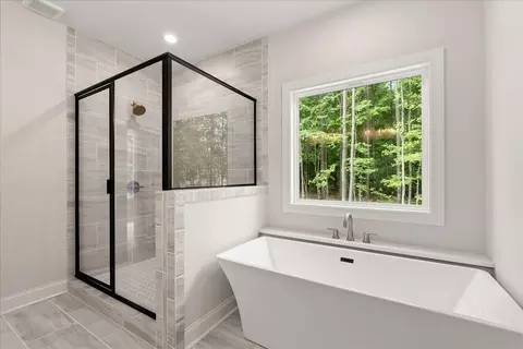 Bath - 9126 E Carroll Rd, Winston, GA 30187 photo 3 of 7