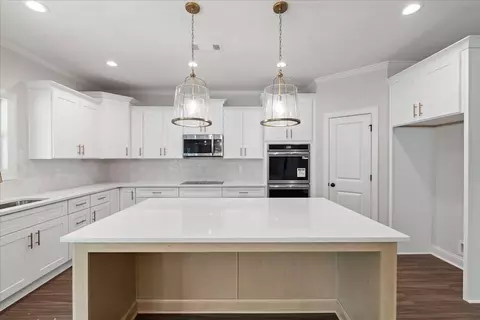 Kitchen - 9126 E Carroll Rd, Winston, GA 30187 photo 2 of 3