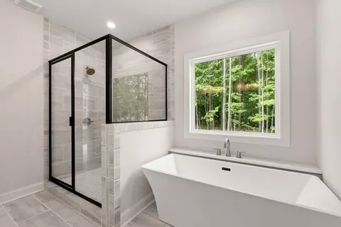Bath - 9126 E Carroll Rd, Winston, GA 30187 photo 4 of 7
