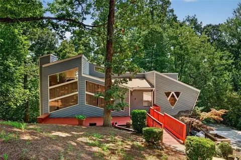 1981 Kinridge Rd, Marietta, GA 30062