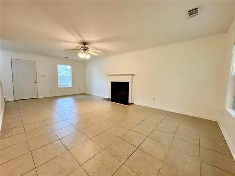 Living - 35 Rolling Ridge Dr, Covington, GA 30016 photo 2 of 4