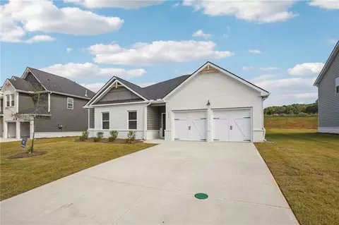 140 Orwell Dr, Social Circle, GA 30025