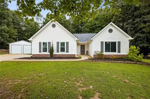 6253 Glen Port Cir, Flowery Branch, GA 30542
