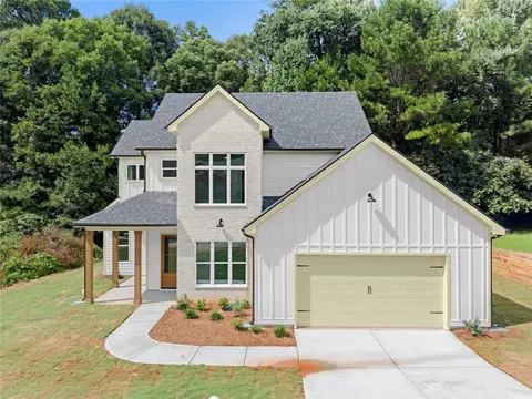 6490 Battery Pt, Stone Mountain, GA 30087