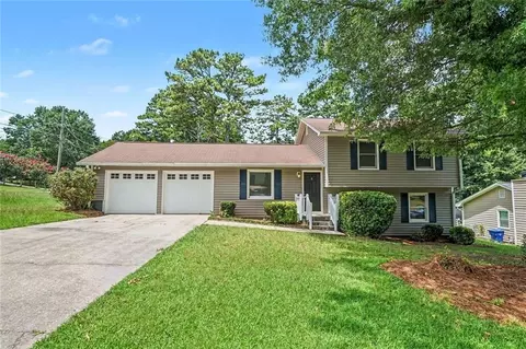 220 Summer Pond Trl, Lawrenceville, GA 30046