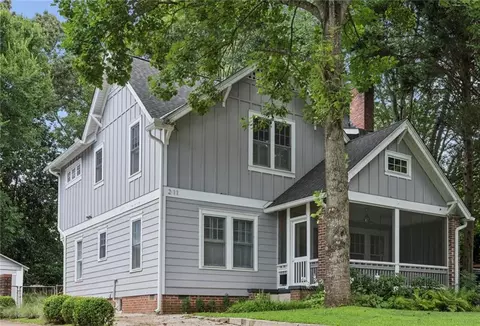 211 Greenwood Cir, Decatur, GA 30030