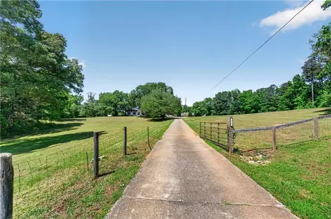 Exterior - 511 Bart Manous Rd, Canton, GA 30115 photo 10 of 22