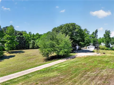 Exterior - 511 Bart Manous Rd, Canton, GA 30115 photo 18 of 22