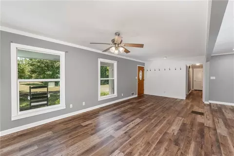 Living - 511 Bart Manous Rd, Canton, GA 30115 photo 3 of 5