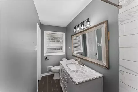 Bath - 511 Bart Manous Rd, Canton, GA 30115 photo 3 of 5