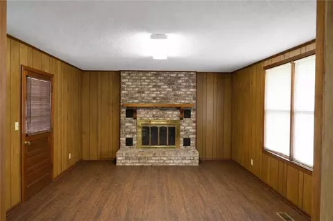 Living - 10021 Lavonia Rd, Carnesville, GA 30521 photo 1 of 3