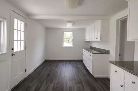 Entry Way - 10021 Lavonia Rd, Carnesville, GA 30521 photo 1 of 2