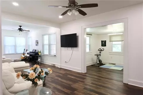Living - 10021 Lavonia Rd, Carnesville, GA 30521 photo 3 of 3