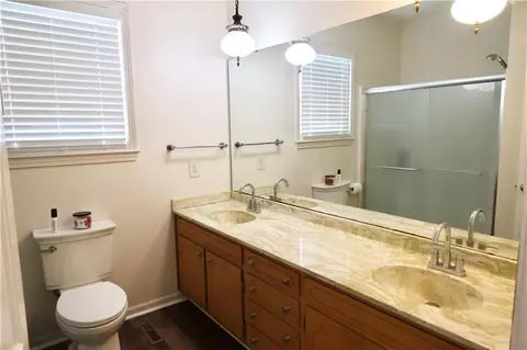 Bath - 10021 Lavonia Rd, Carnesville, GA 30521 photo 2 of 2