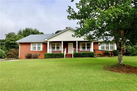 Exterior - 10021 Lavonia Rd, Carnesville, GA 30521 photo 1 of 2