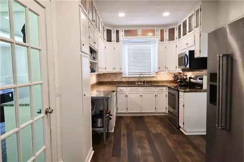 Kitchen - 10021 Lavonia Rd, Carnesville, GA 30521 photo 1 of 1