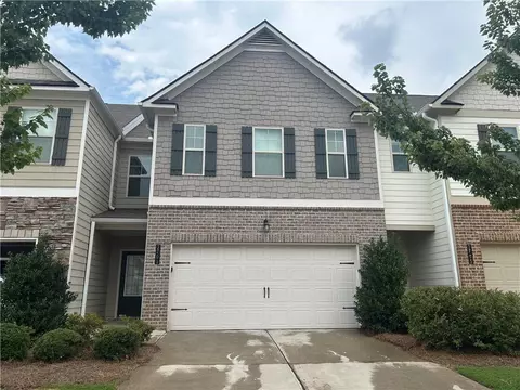 3701 Prospect Point Dr, Oakwood, GA 30566