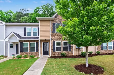 5960 Garden Cir, Douglasville, GA 30135