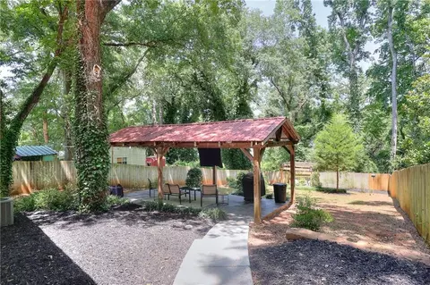 Exterior - 211 Mobley Cir, Monroe, GA 30655 photo 3 of 10