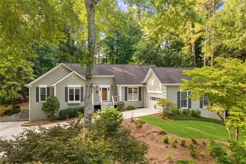 805 Pinehurst Dr, Woodstock, GA 30188