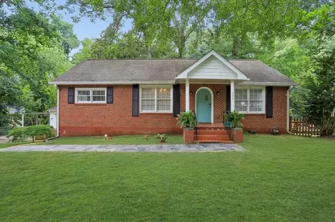 980 Brookdale Dr, East Point, GA 30344