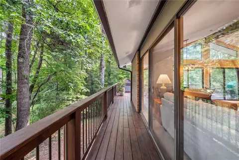 Exterior - 910 Freemanwood Ln, Milton, GA 30004 photo 5 of 14